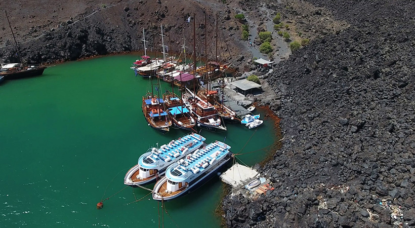圣托里尼火山岛.jpg