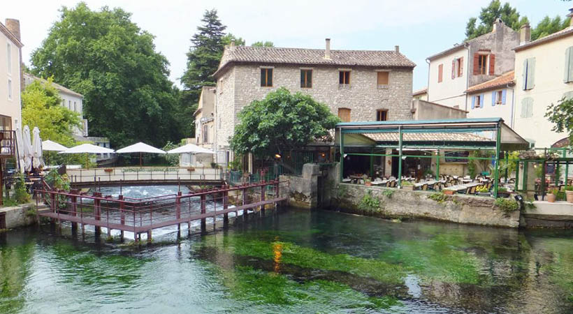 1525837821786016673.jpg 泉水小镇.jpg