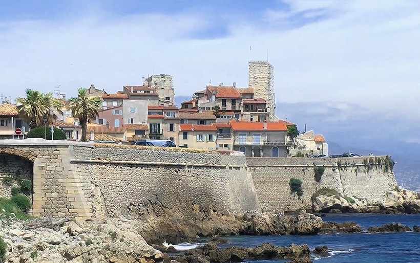 1526295640852088956.jpg 昂缇布1.jpg